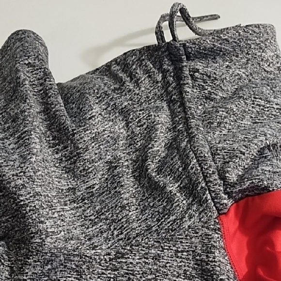 USD Univeristy of South Dakota Stretchy Performance Fabric Shirt Thumbholes - Picture 6 of 14